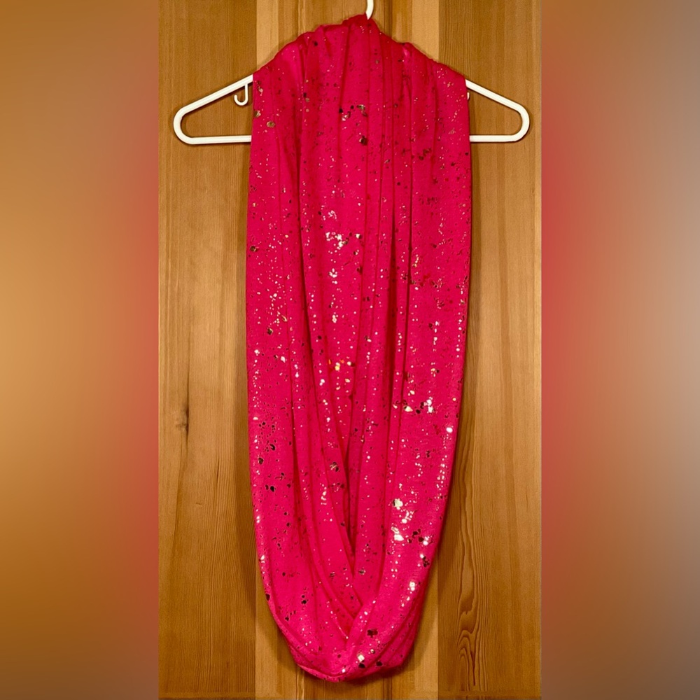 NWOT Infinity Scarf with Metallic Print